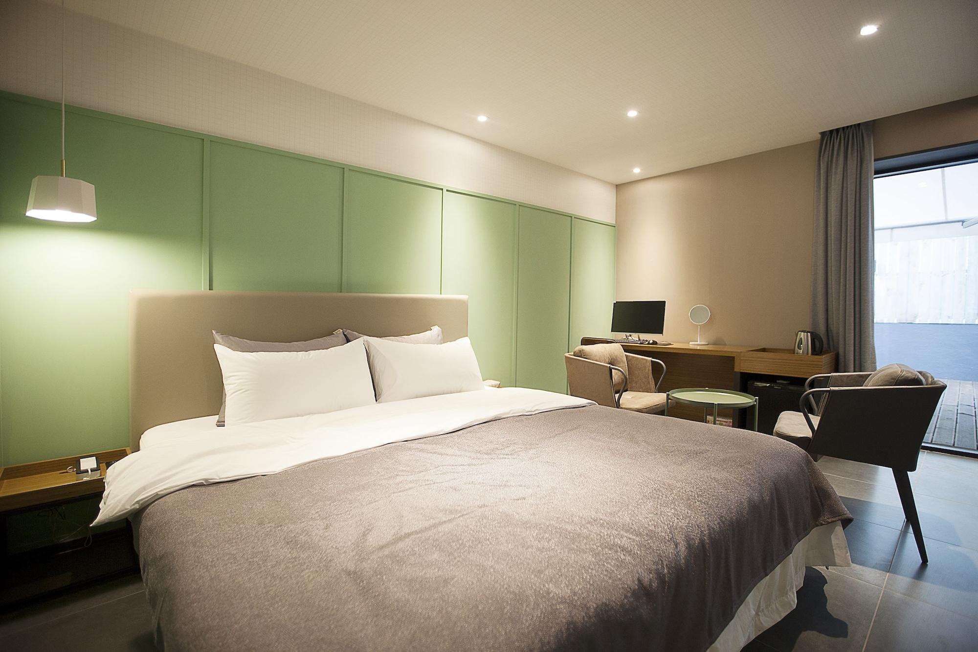 Brown Dot Hotel Changwon Exterior photo