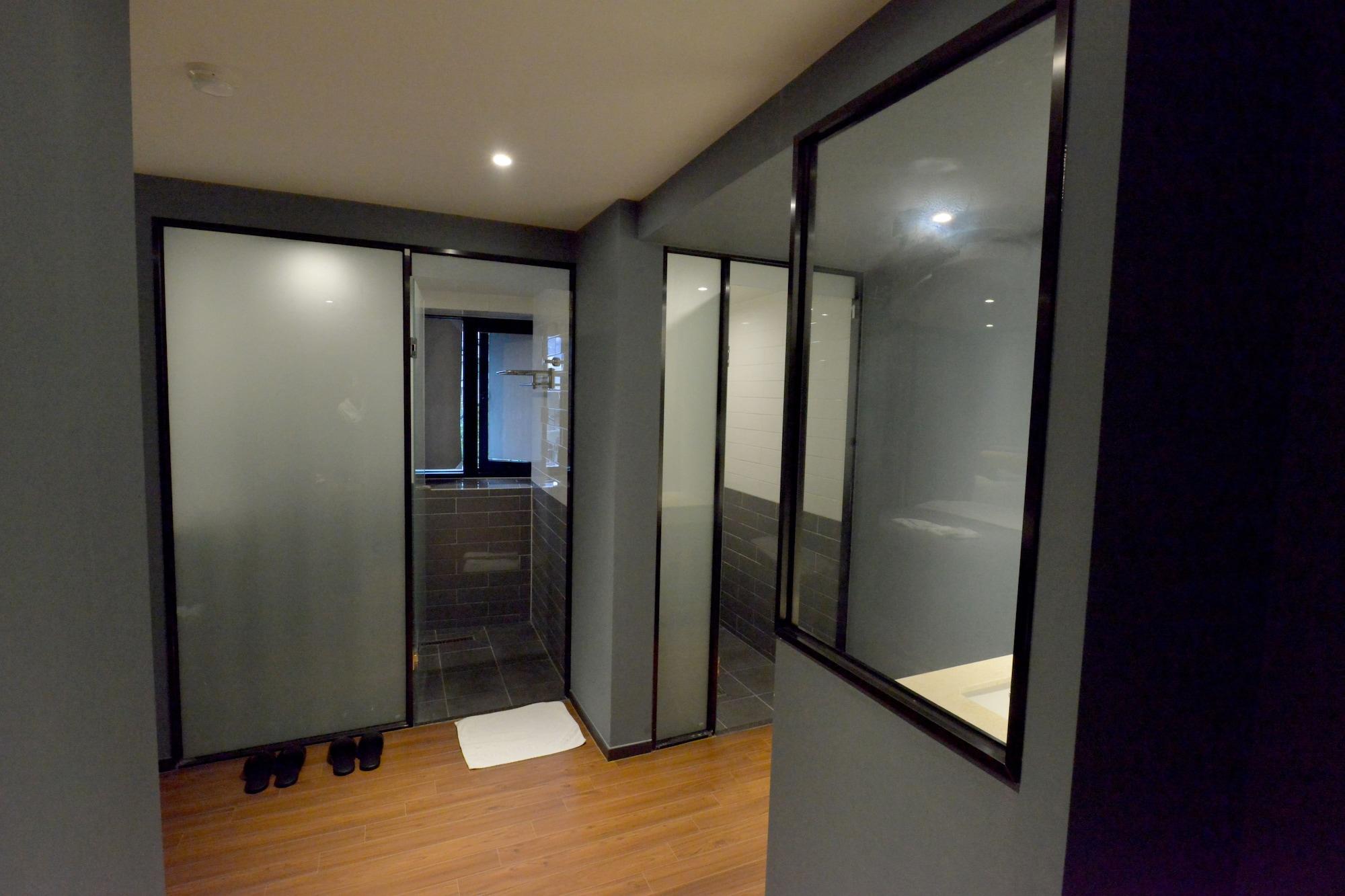 Brown Dot Hotel Changwon Exterior photo