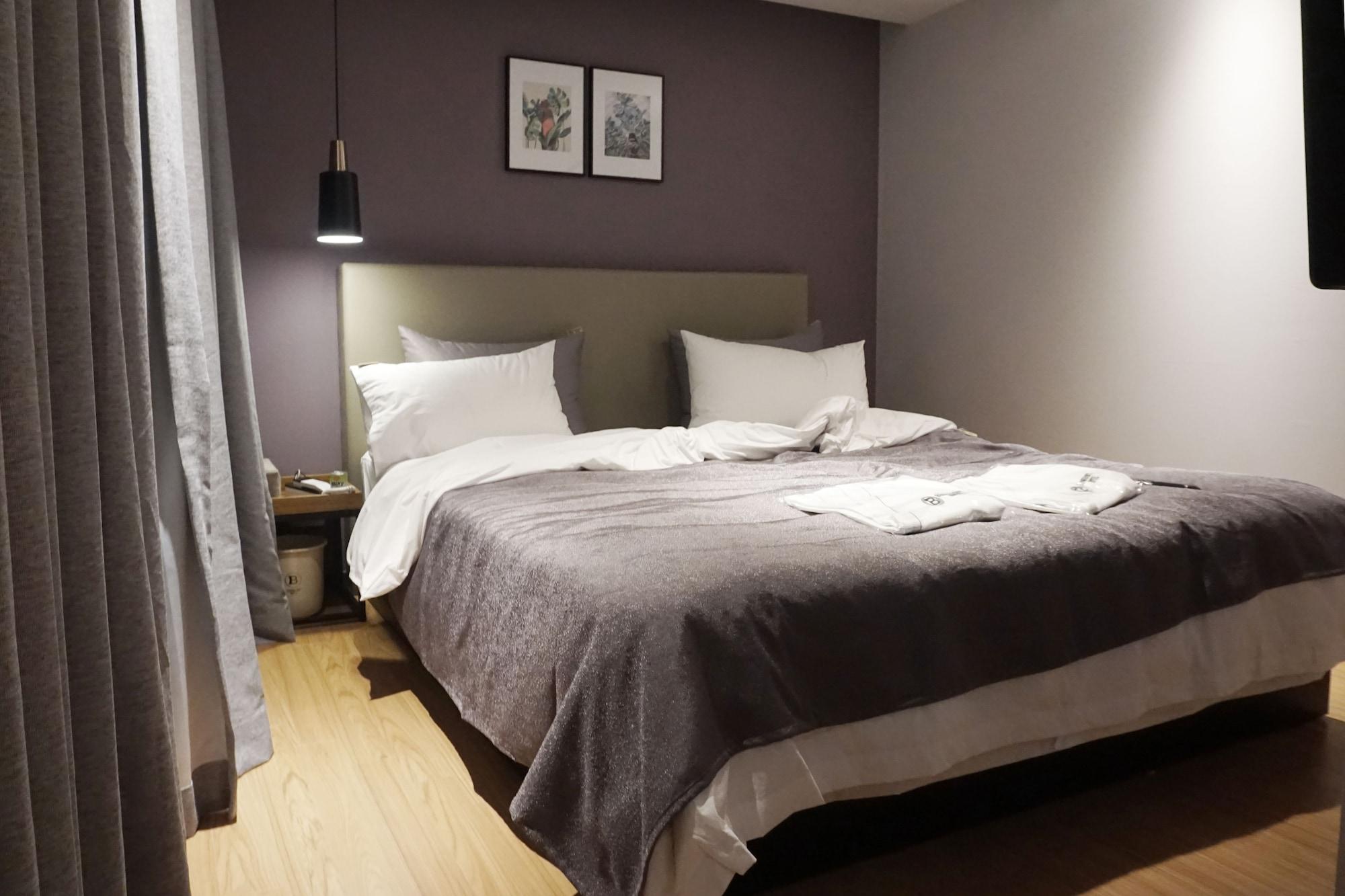 Brown Dot Hotel Changwon Exterior photo