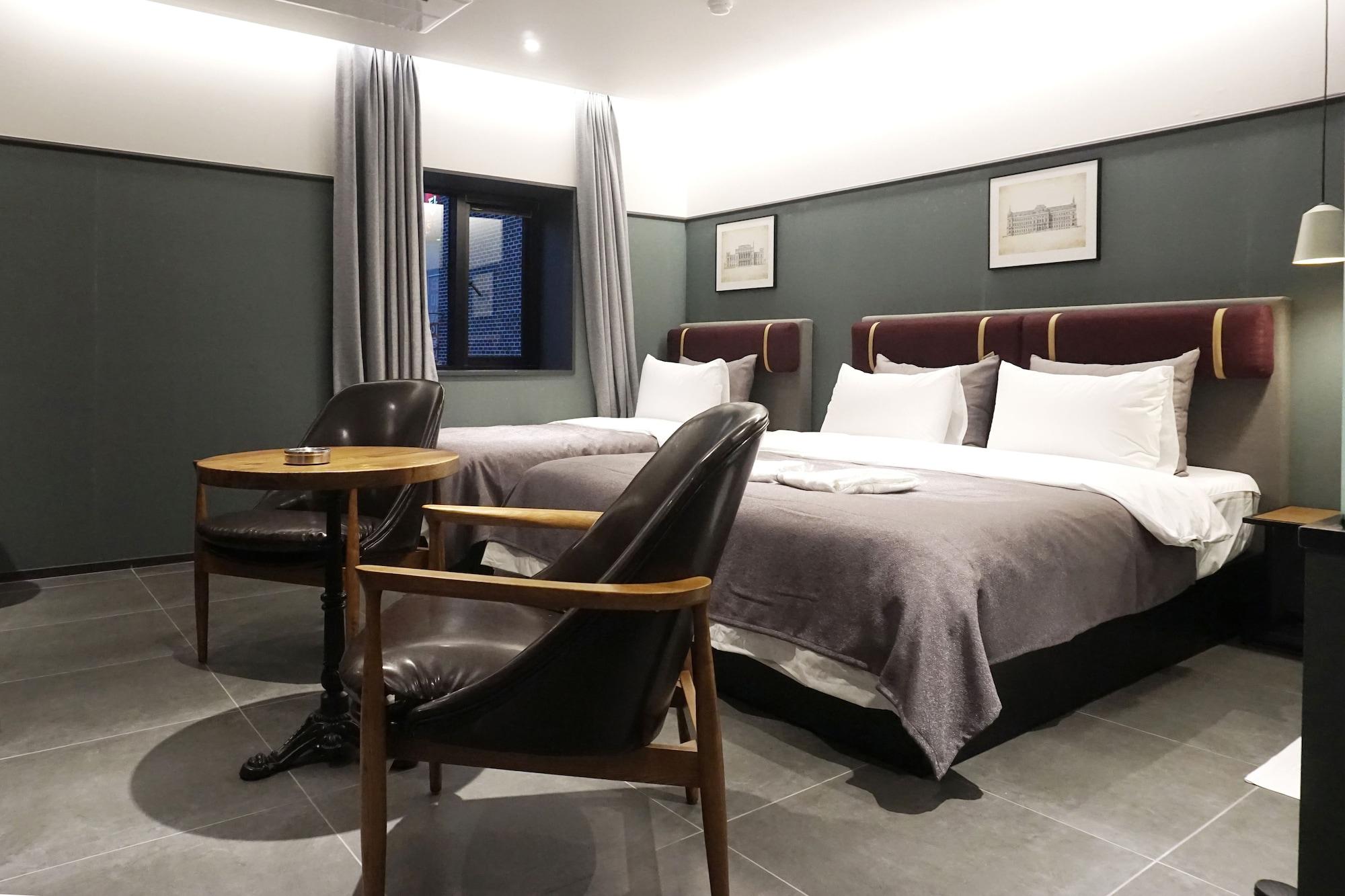 Brown Dot Hotel Changwon Exterior photo