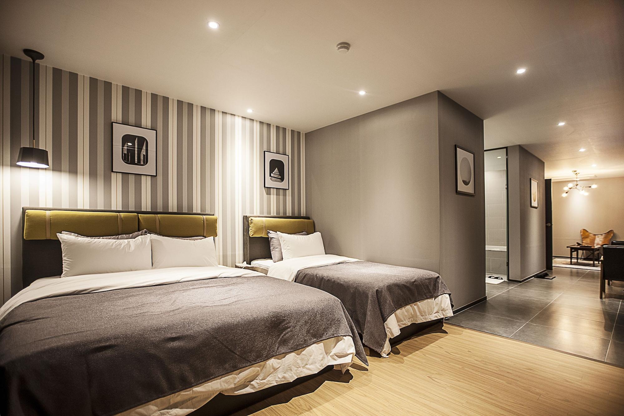 Brown Dot Hotel Changwon Exterior photo